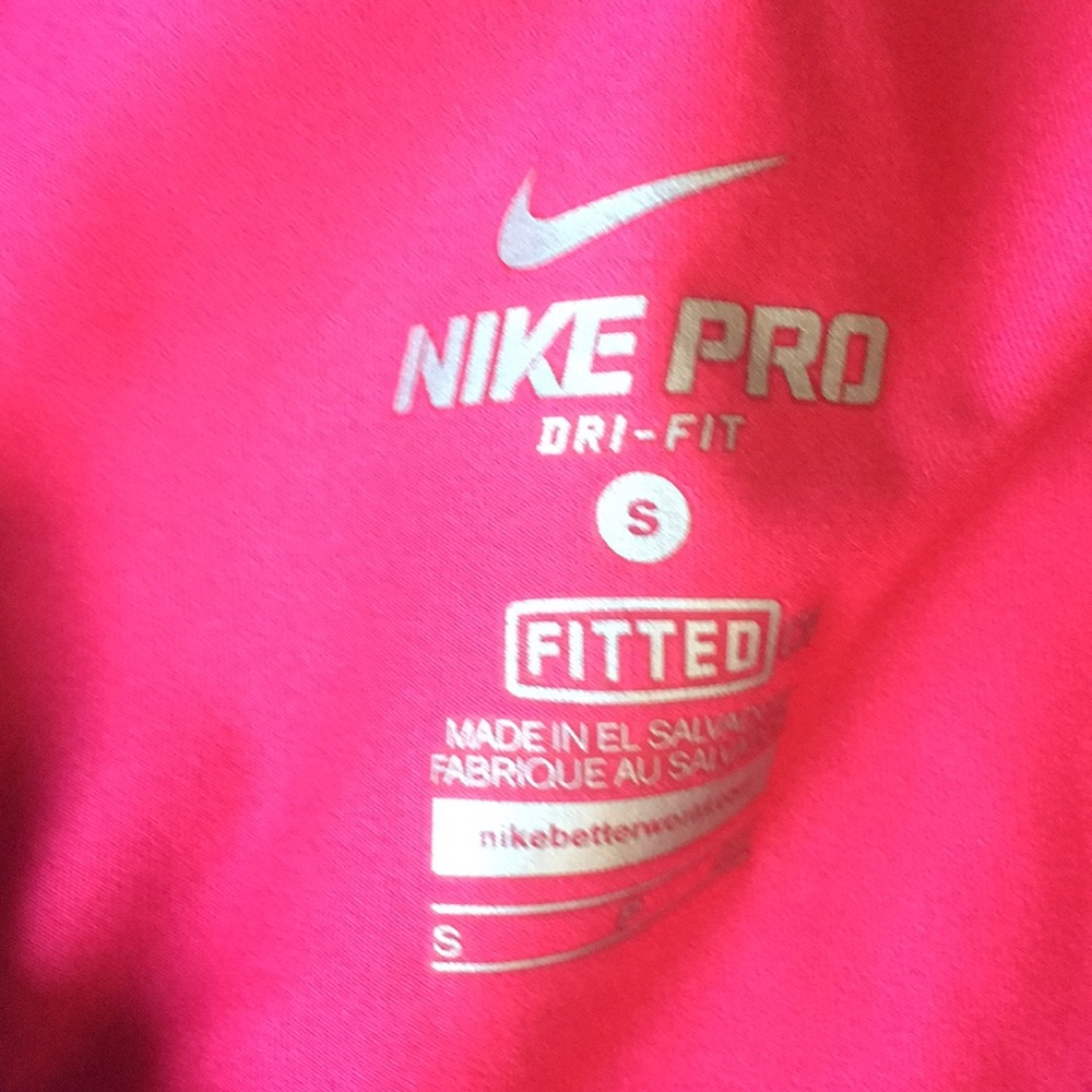 Women’s Nike Fitted Workout Top - Picture 3 of 8